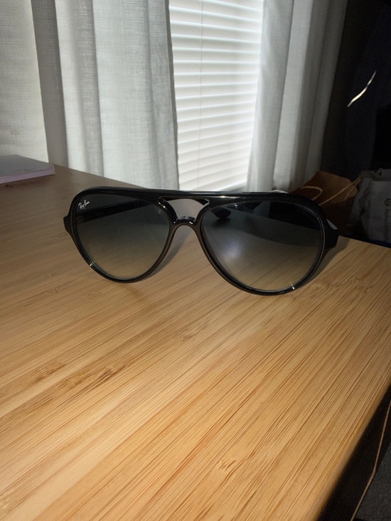 Ray-Ban 4125 - Cats 5000 Sunglasses in Black with Clear Gradient Blue Lenses main image 5